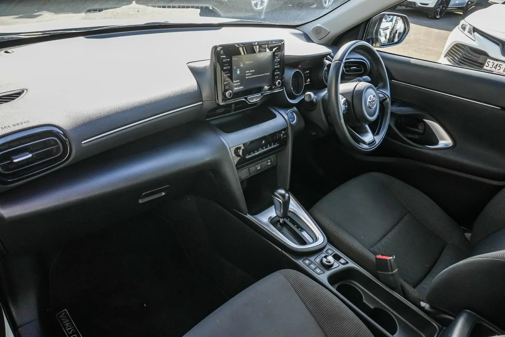 2022 Toyota Yaris Cross Gallery Image 9