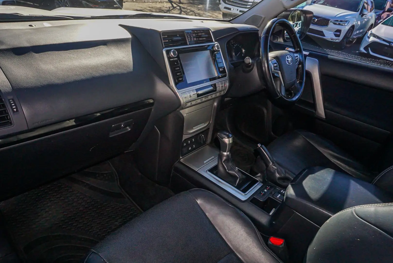 2019 Toyota Landcruiser Prado Gallery Image 10