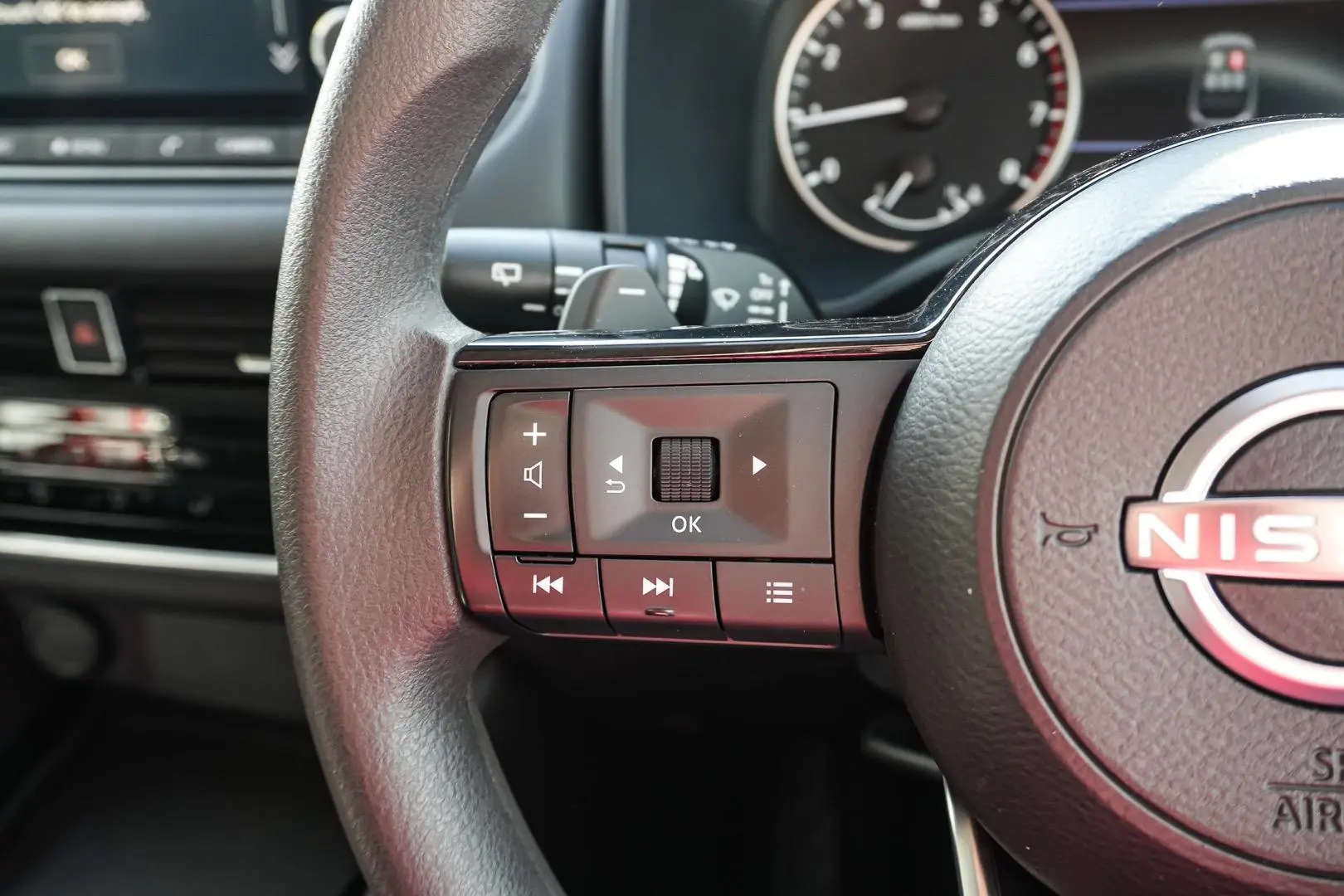 2022 Nissan QASHQAI Gallery Image 19