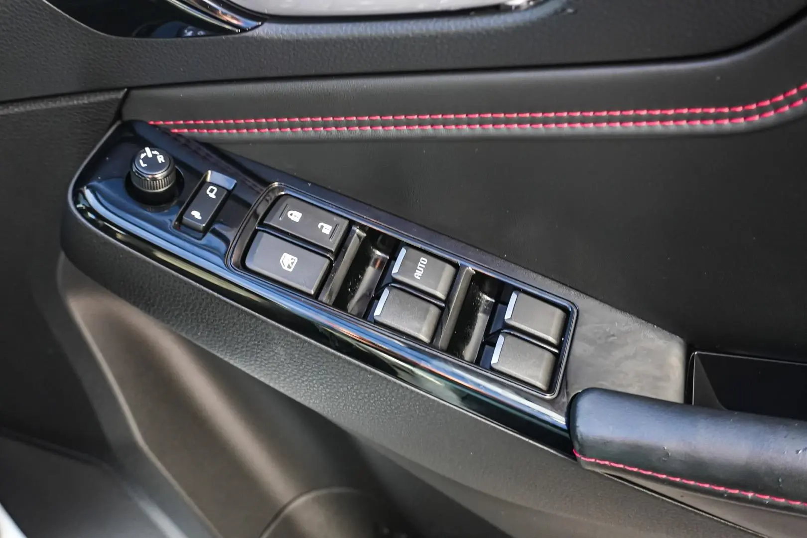 2023 Isuzu D-MAX Gallery Image 17