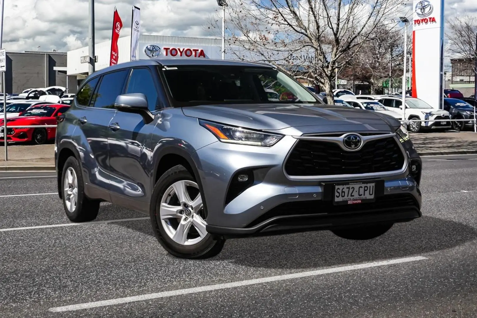 2022 Toyota Kluger Gallery Image 1