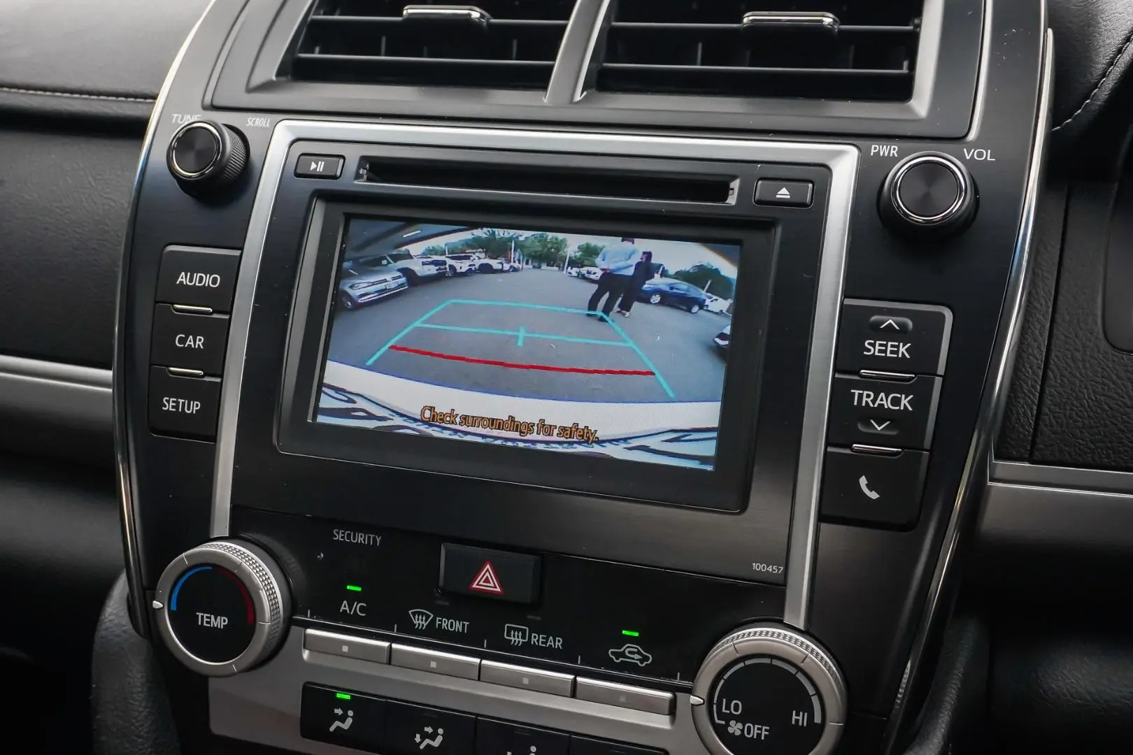 2015 Toyota Camry Gallery Image 22