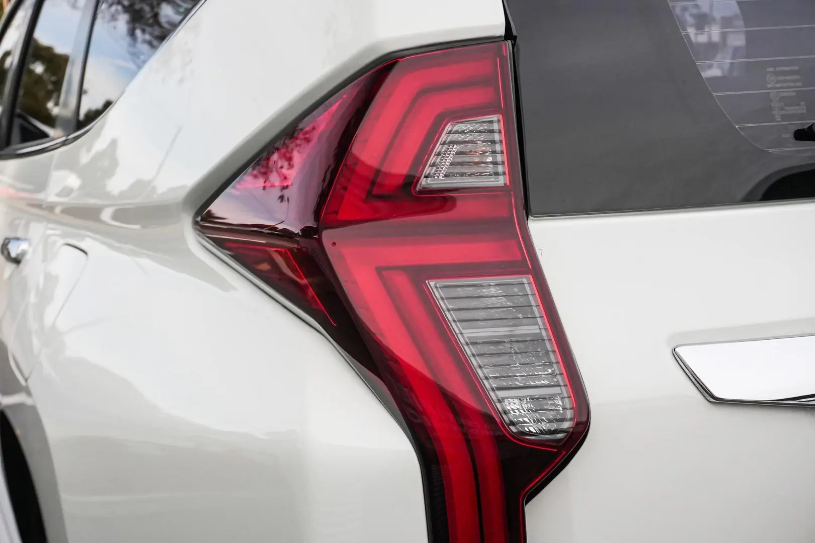 2022 Mitsubishi Pajero Sport Gallery Image 8