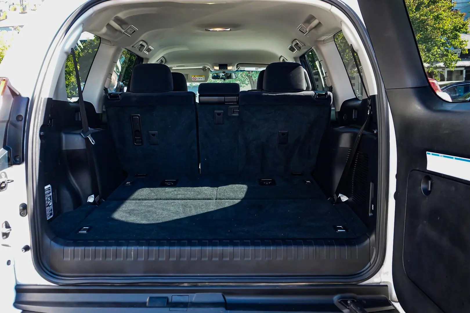 2015 Toyota Landcruiser Prado Gallery Image 9