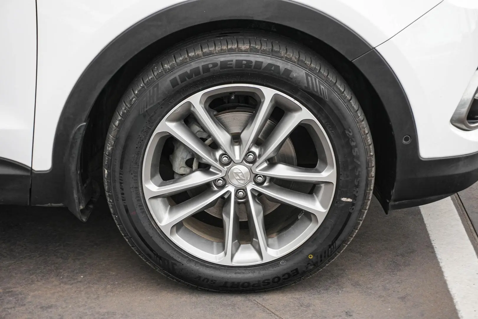 2015 Hyundai Santa Fe Gallery Image 13