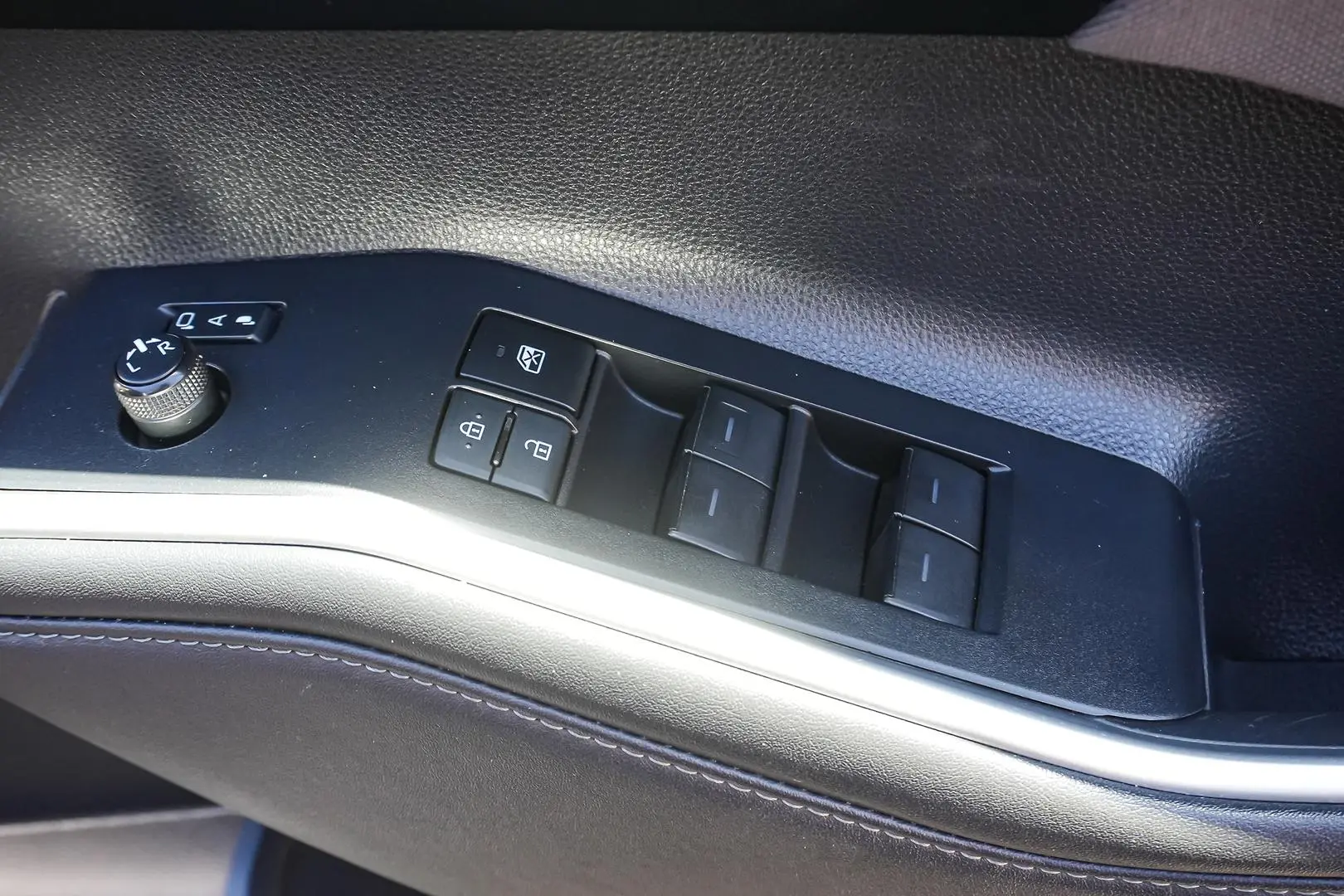 2022 Toyota Kluger Gallery Image 15