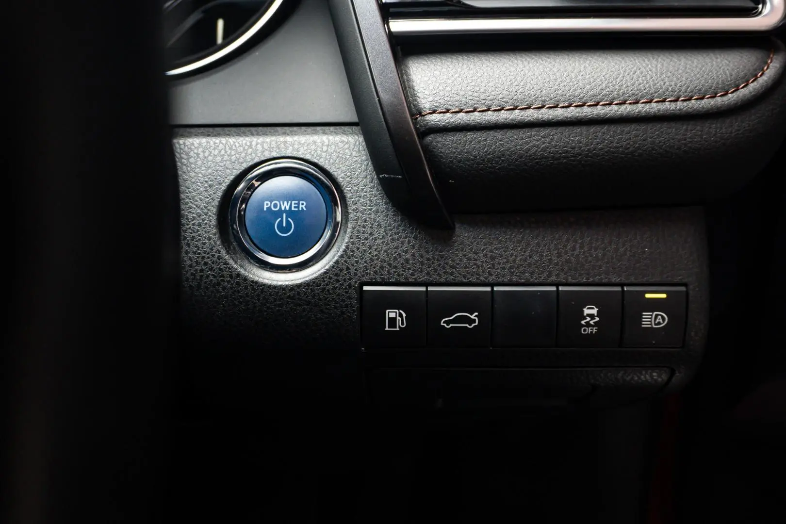 2018 Toyota Camry Gallery Image 26