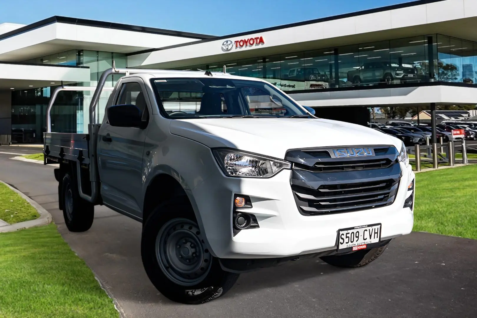 2023 Isuzu D-MAX Gallery Image 1