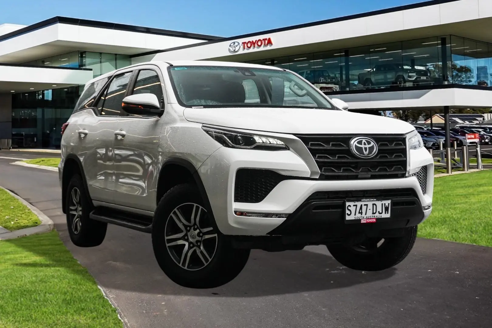 2022 Toyota Fortuner Image