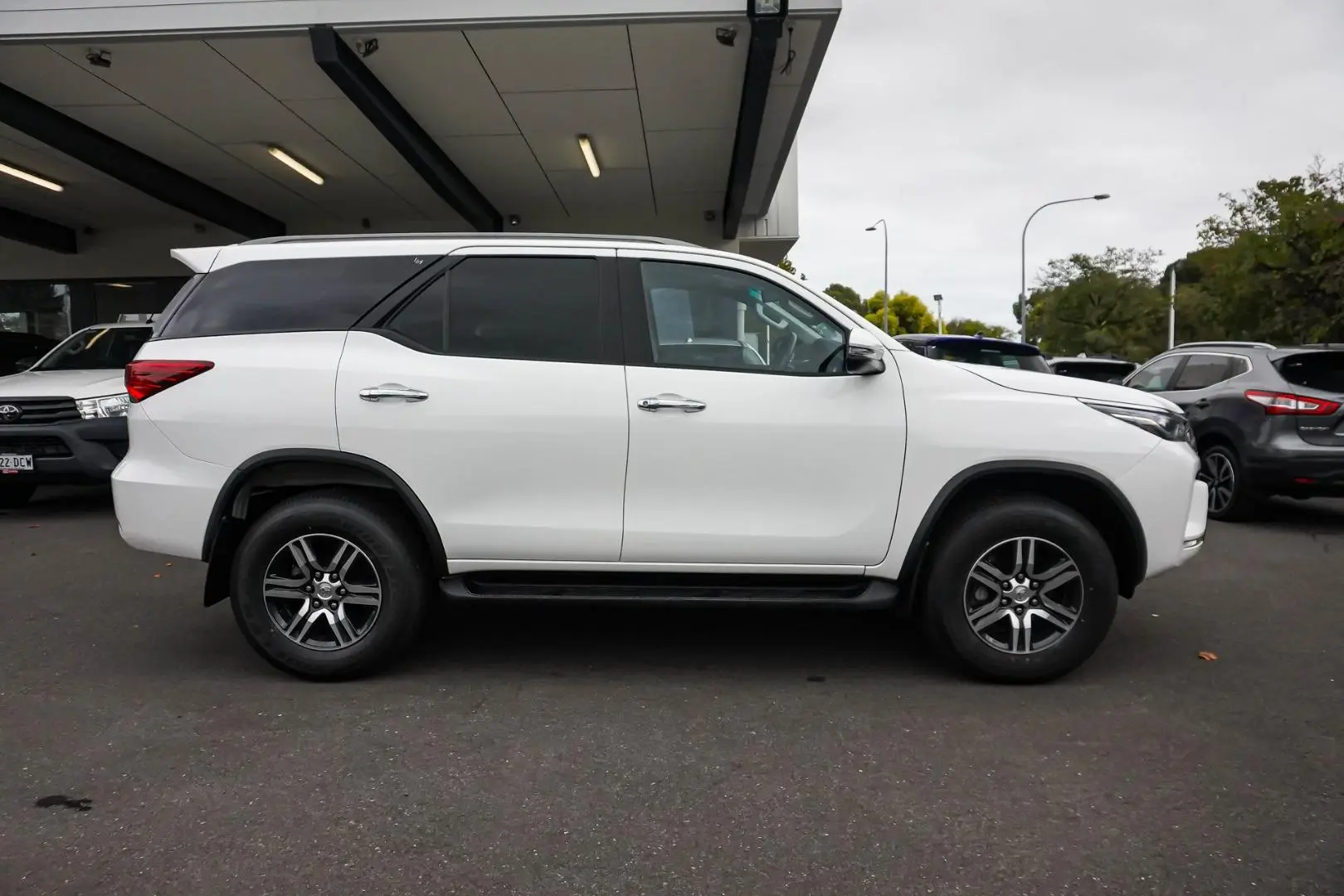 2024 Toyota Fortuner Gallery Image 3