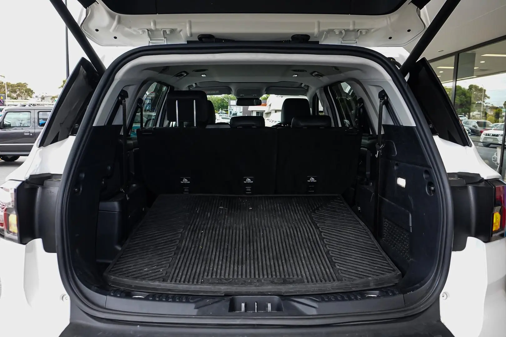 2023 Ford Everest Gallery Image 10