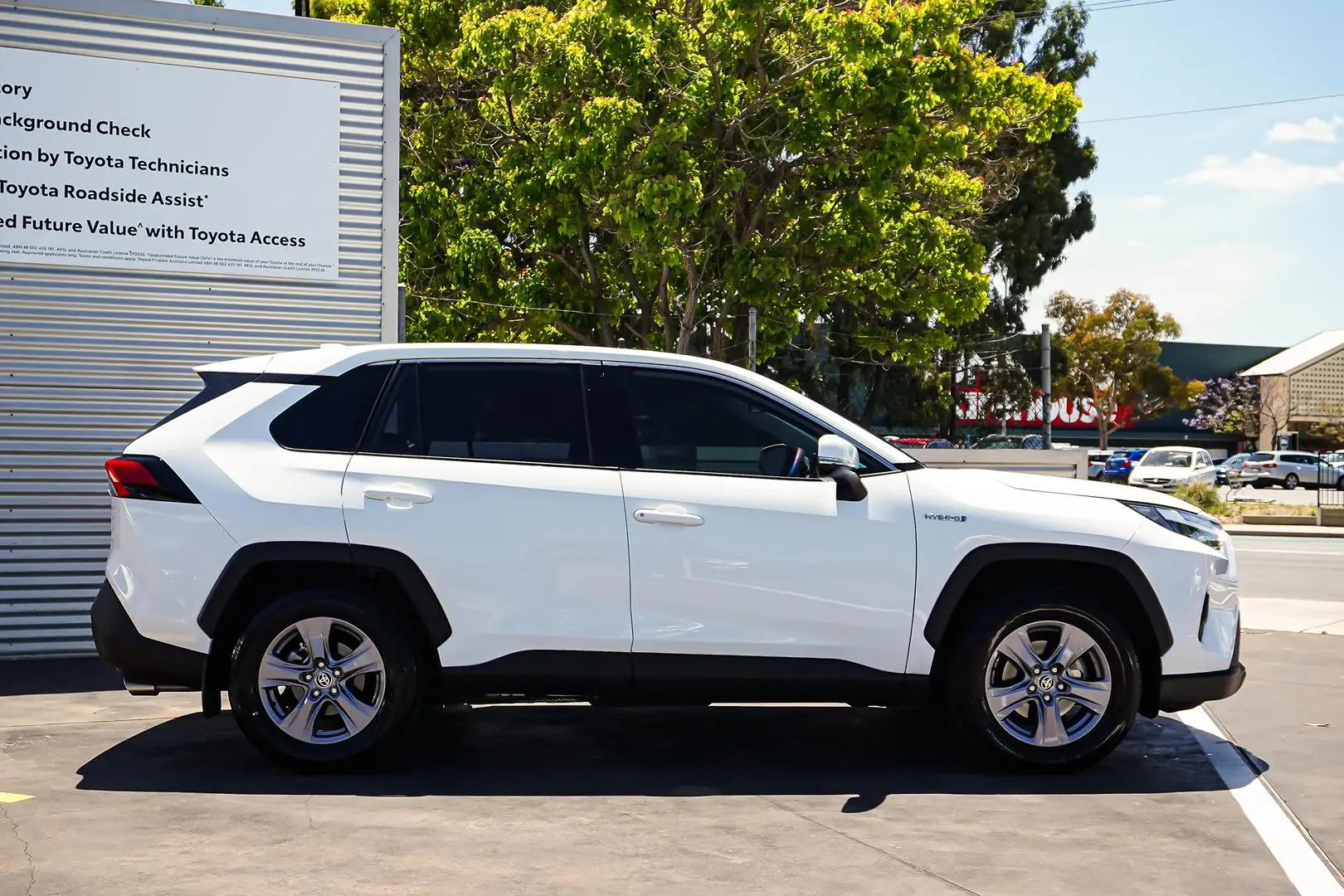 2024 Toyota RAV4 Gallery Image 4