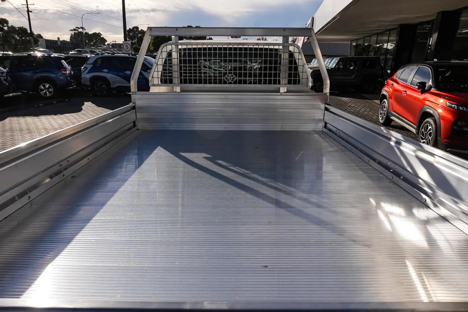 2021 Toyota Hilux Gallery Image 9