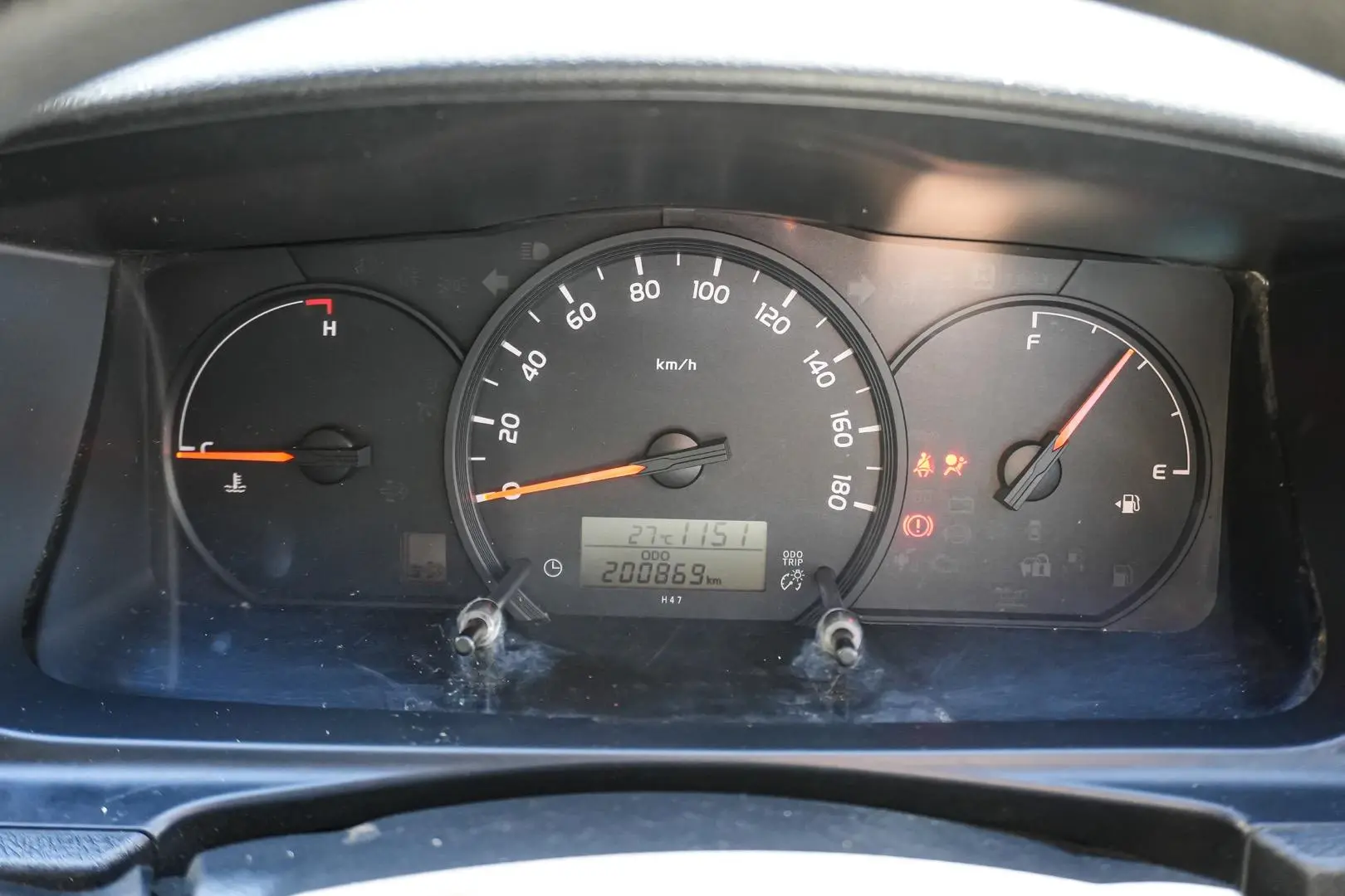 2017 Toyota Hiace Gallery Image 21