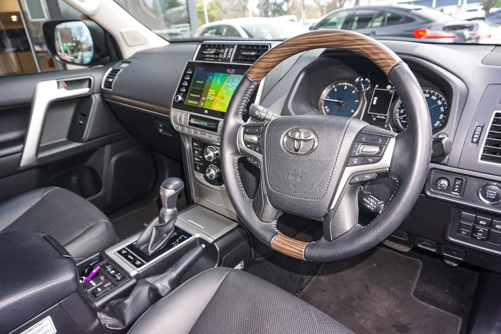 2021 Toyota Landcruiser Prado Gallery Image 17
