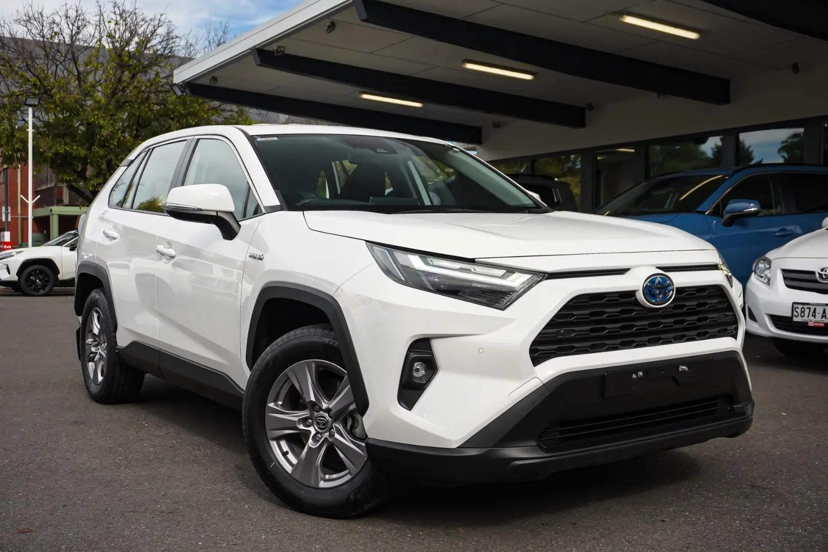 2024 Toyota RAV4 Gallery Image 2