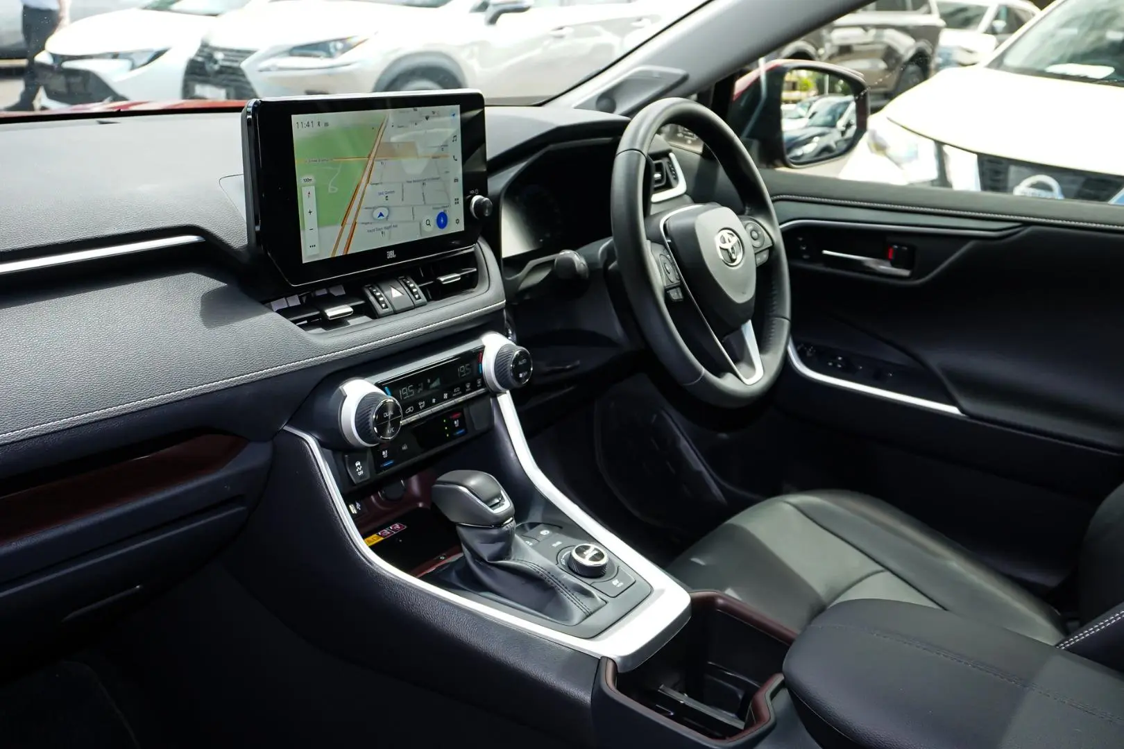 2024 Toyota RAV4 Gallery Image 11