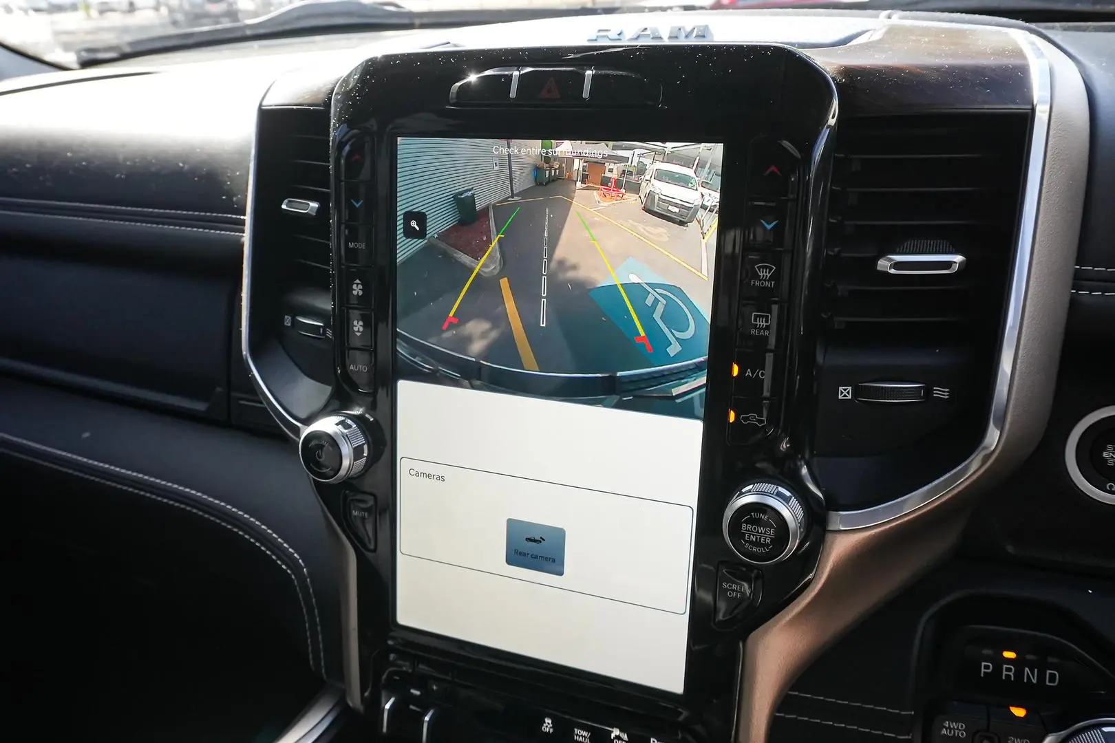 2022 RAM 1500 Gallery Image 23