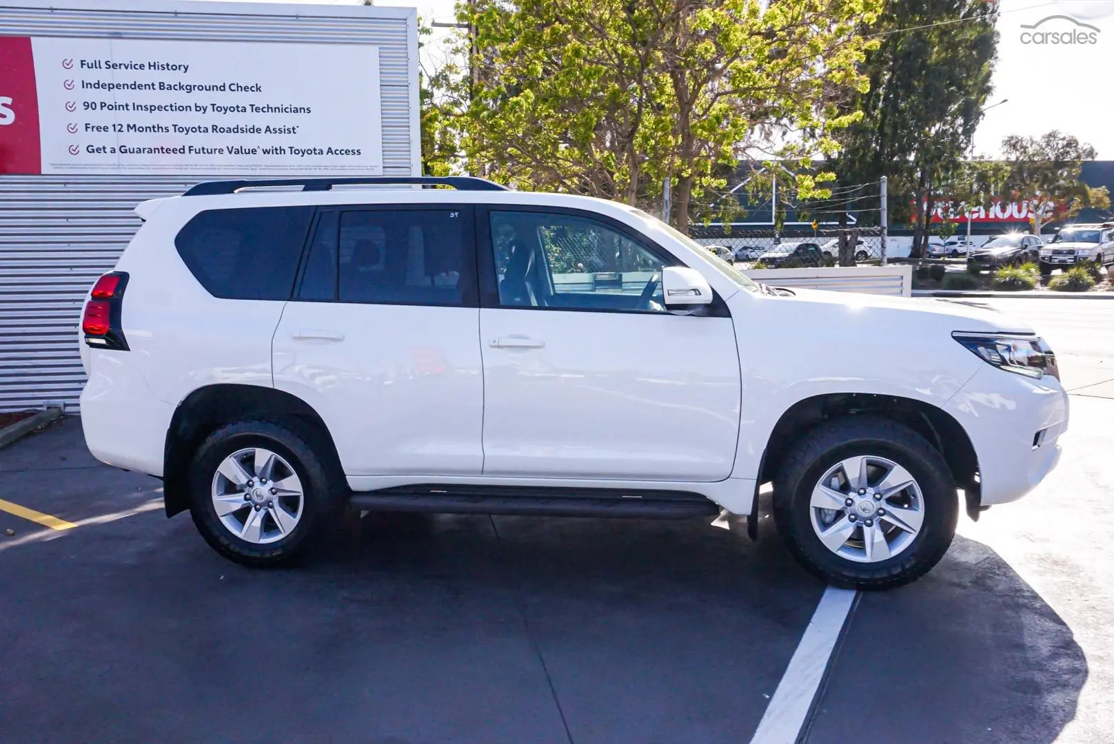 2022 Toyota Landcruiser Prado Image 3