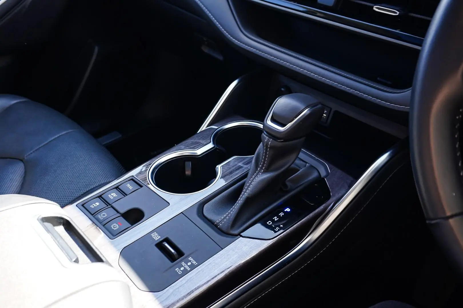 2023 Toyota Kluger Gallery Image 20