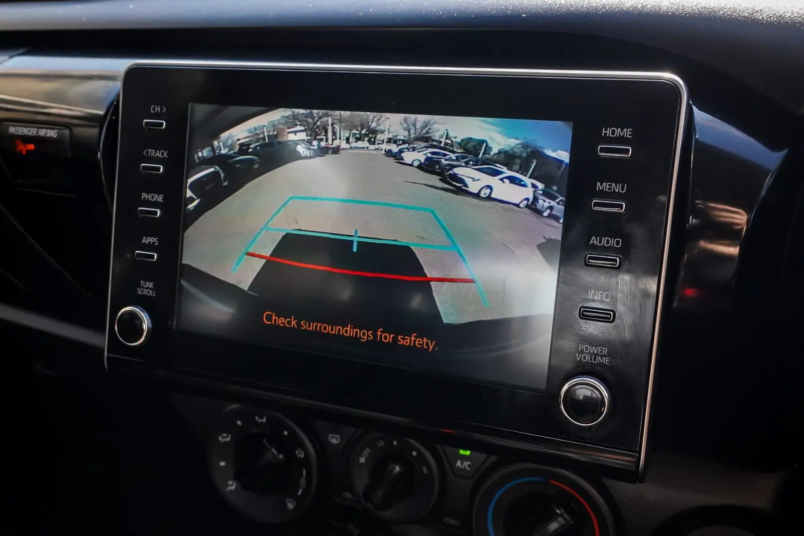 2024 Toyota Hilux Gallery Image 21