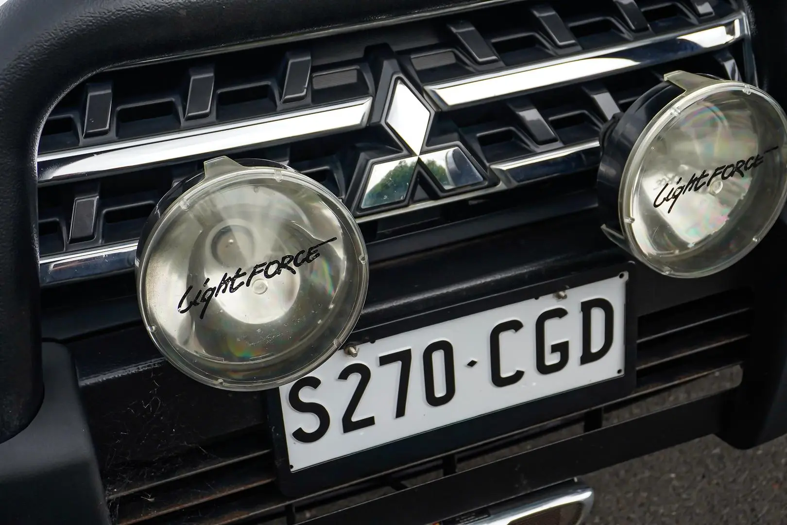 2015 Mitsubishi Pajero Gallery Image 14