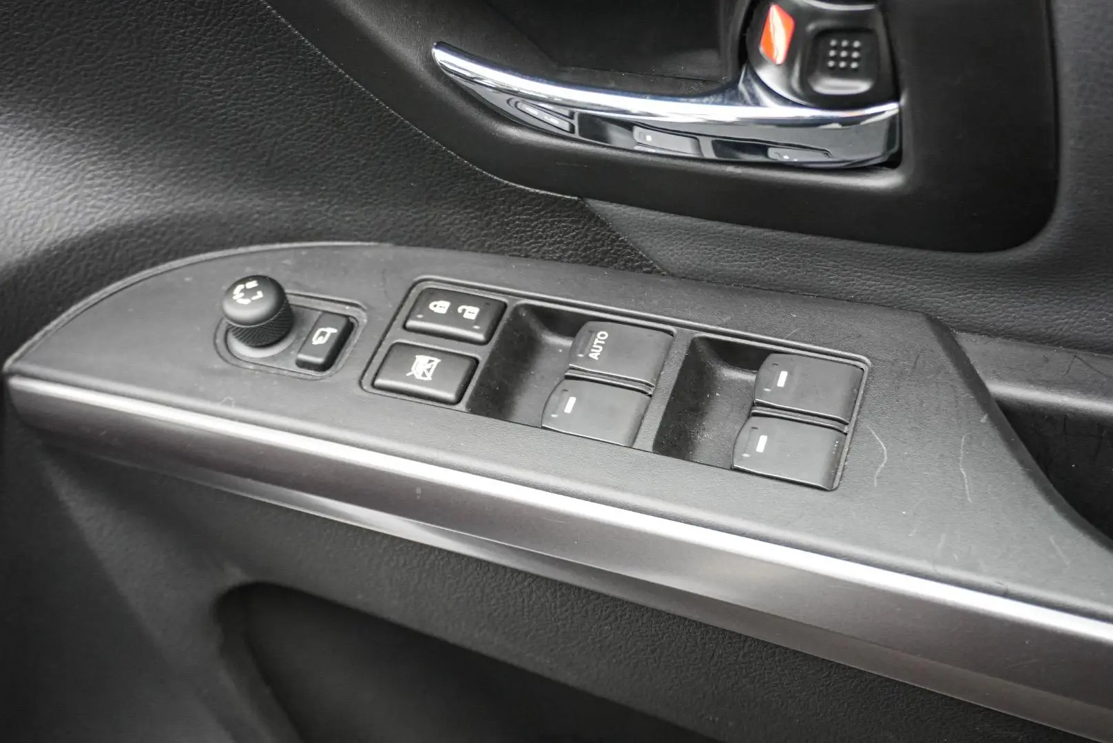 2023 Suzuki S-Cross Gallery Image 16