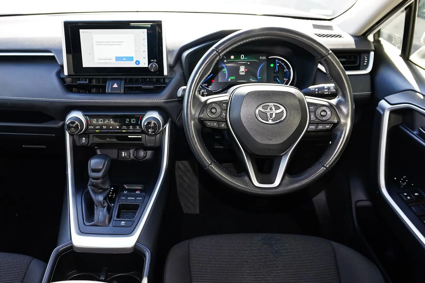 2024 Toyota RAV4 Gallery Image 9
