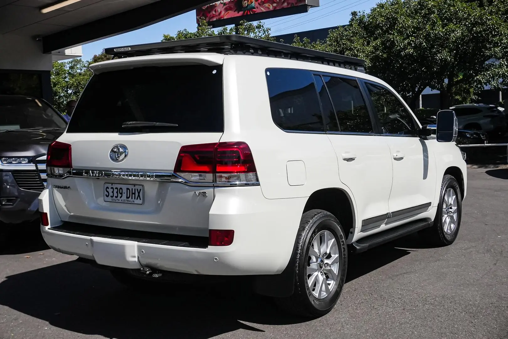 2017 Toyota Landcruiser Gallery Image 2