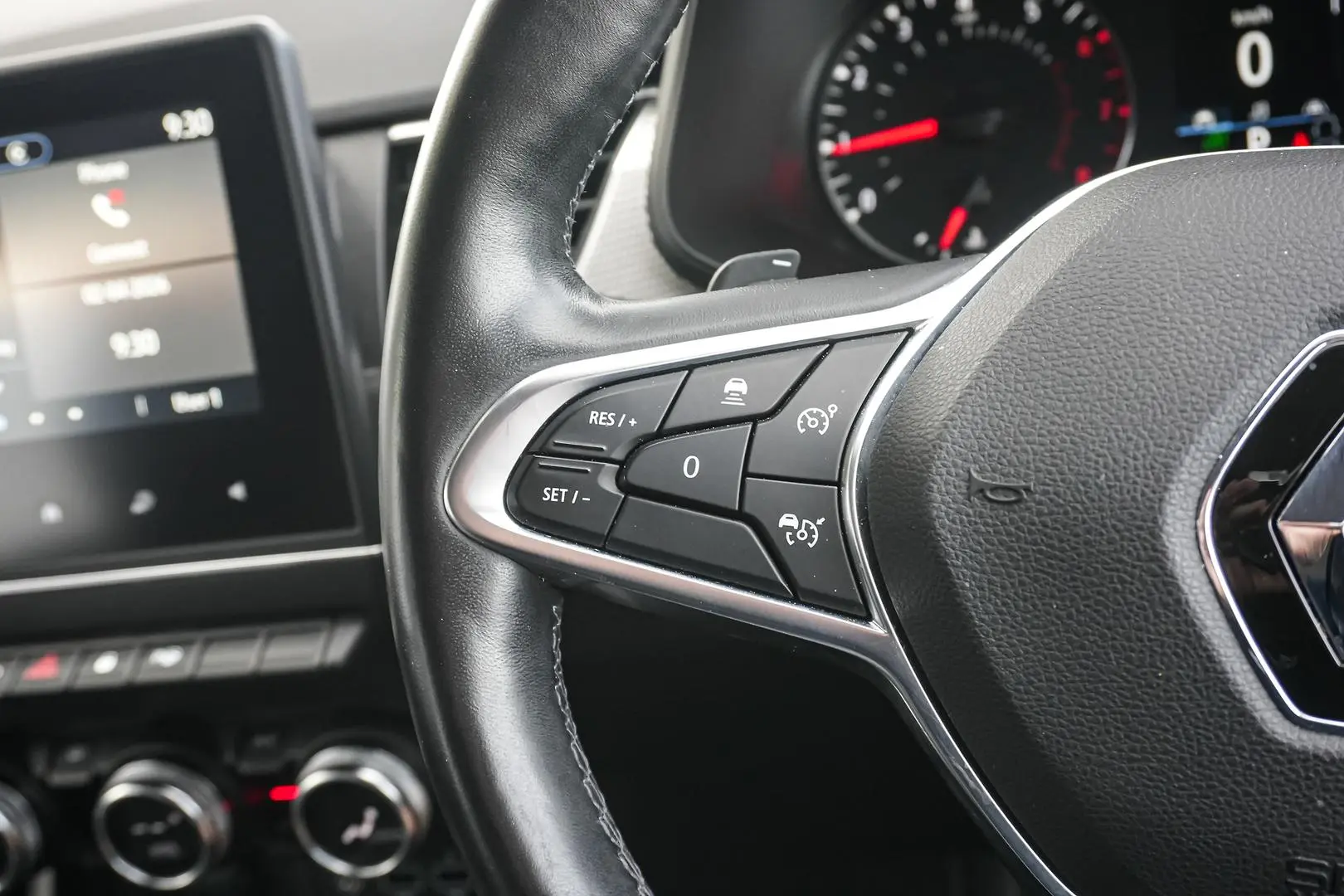 2023 Renault Arkana Gallery Image 19