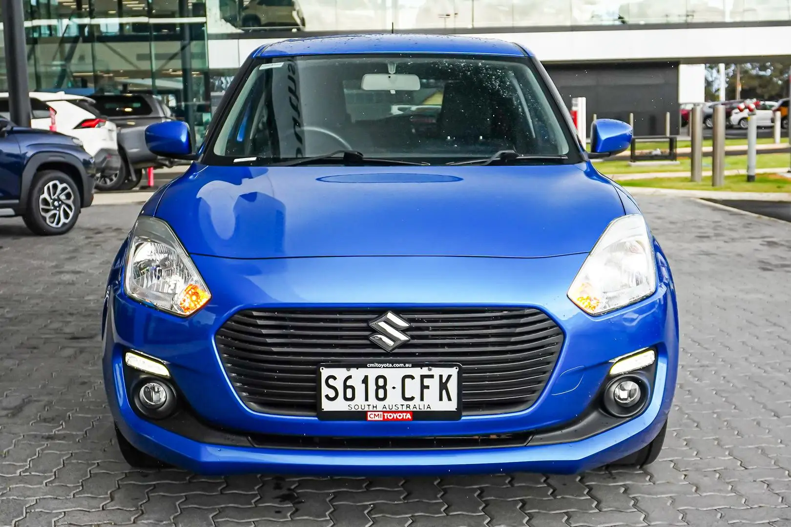 2019 Suzuki Swift Gallery Image 5