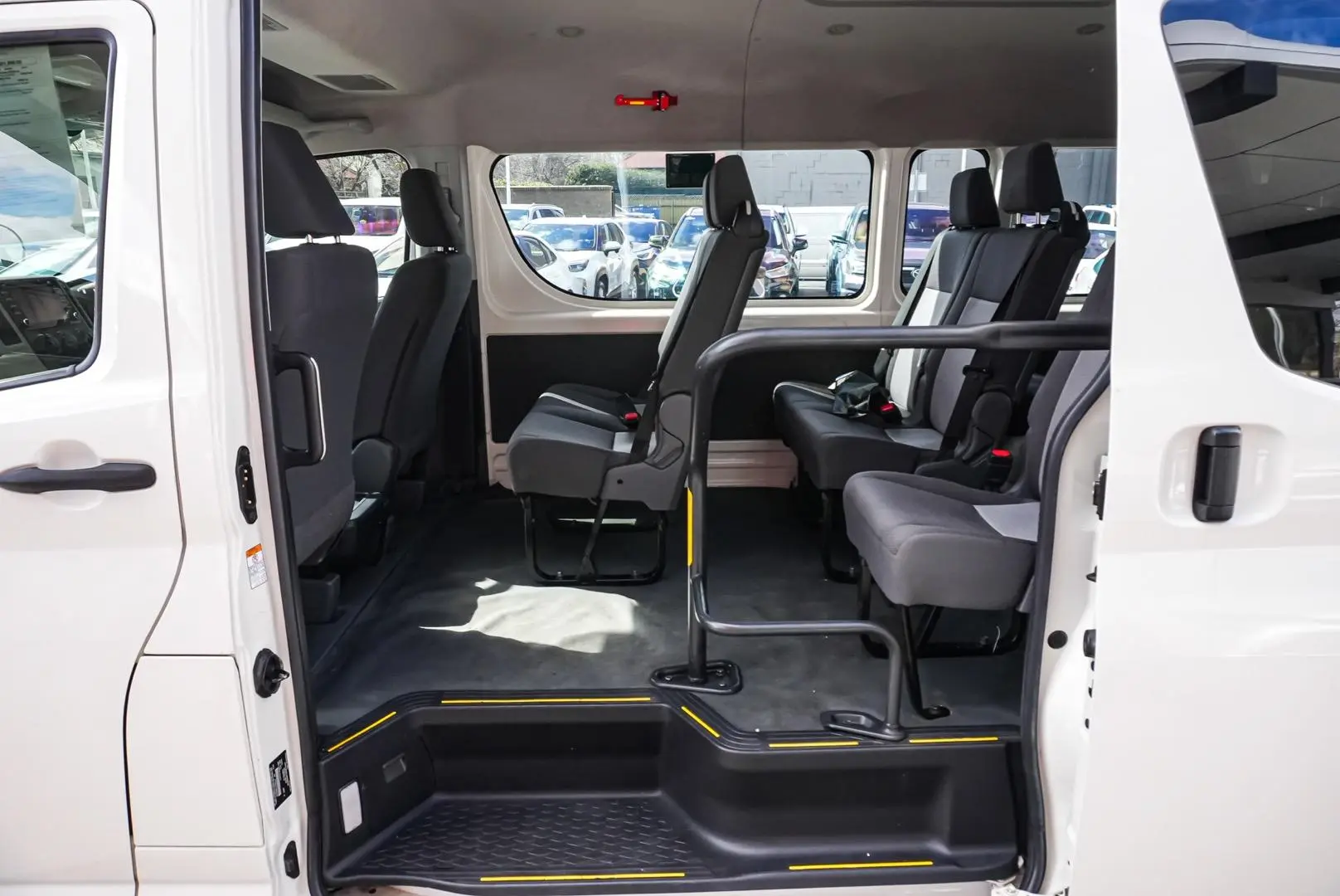 2019 Toyota Hiace Gallery Image 8