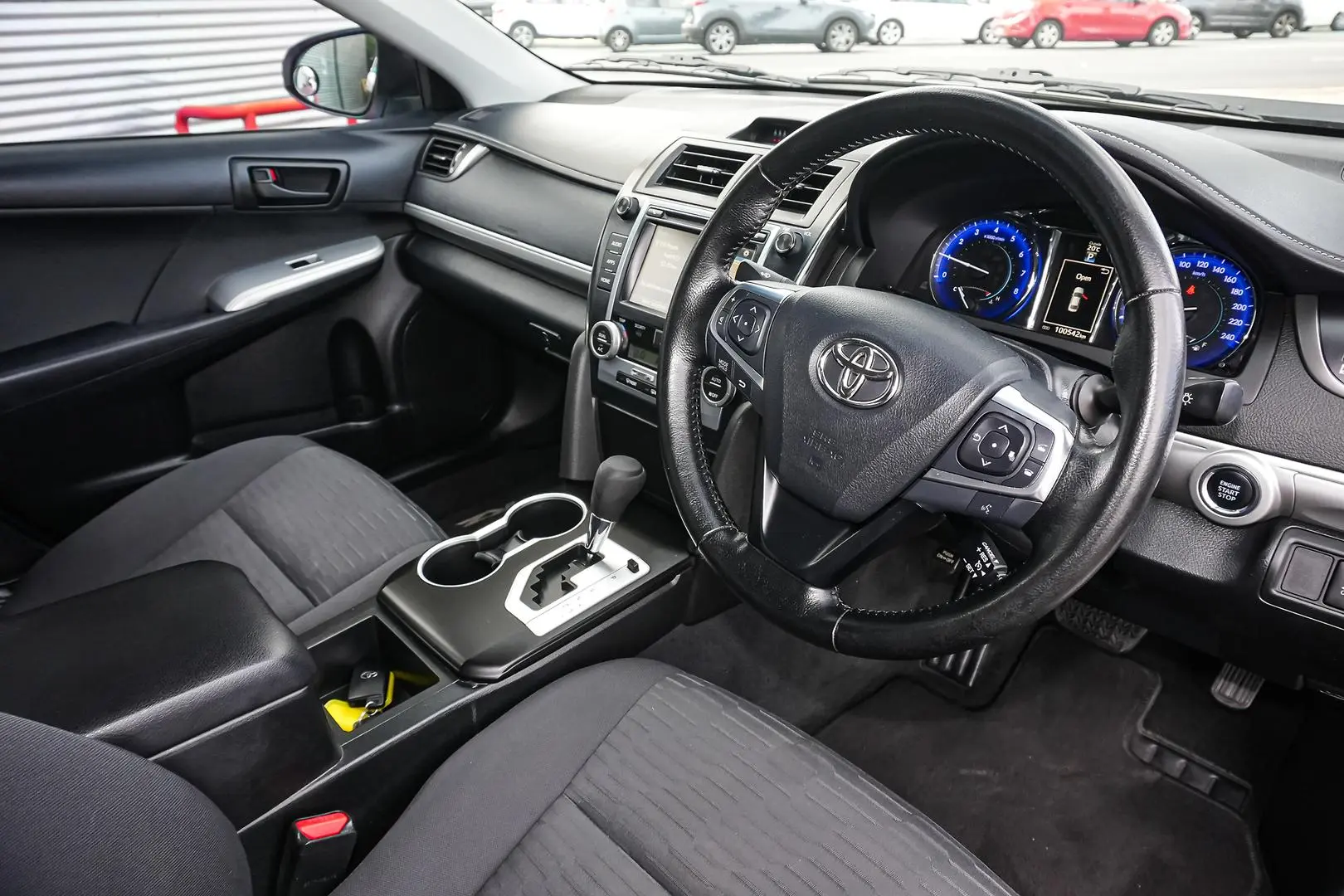 2017 Toyota Camry Gallery Image 16