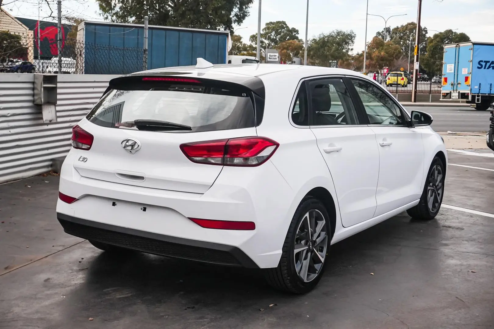 2022 Hyundai i30 Gallery Image 3
