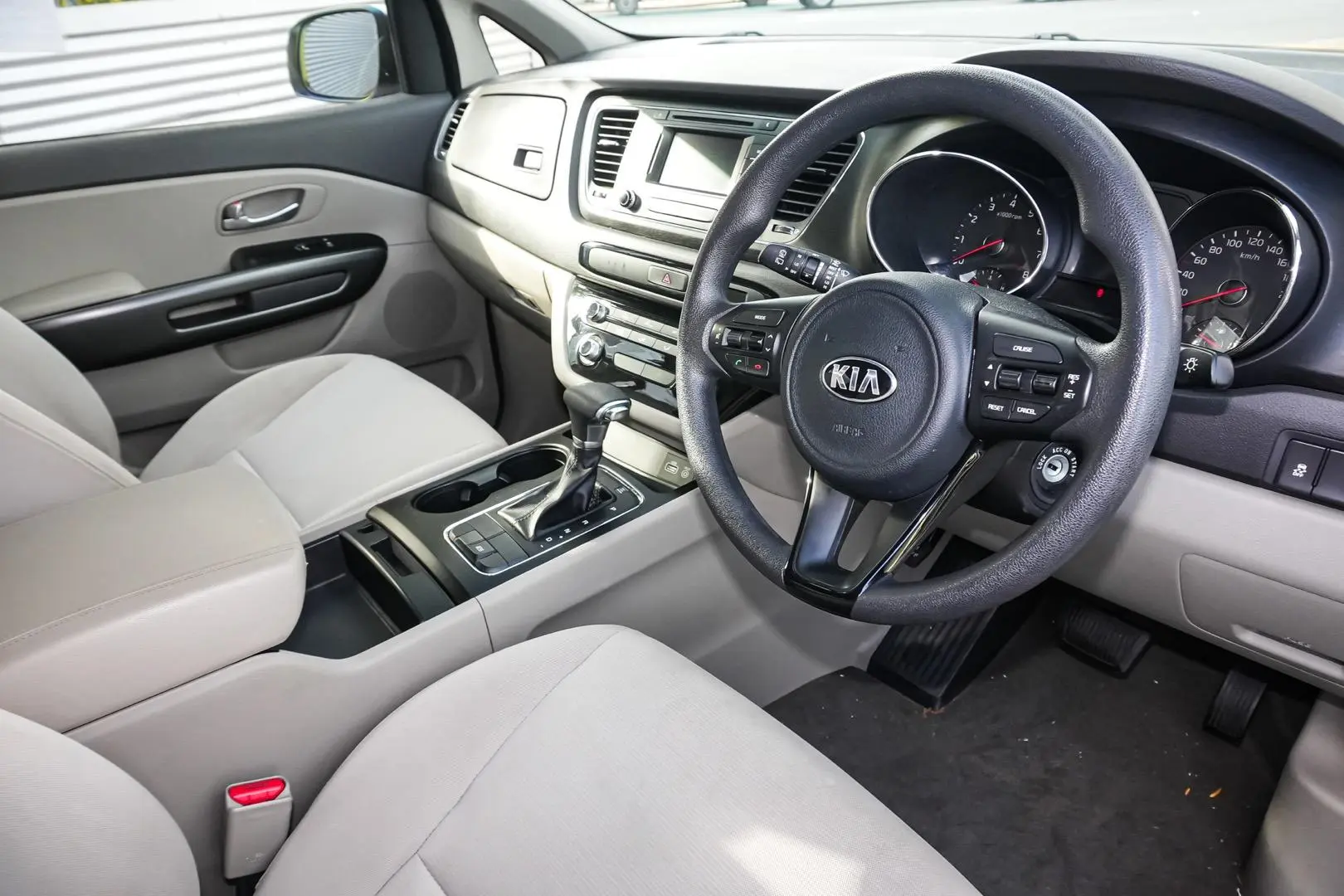 2018 Kia Carnival Gallery Image 16