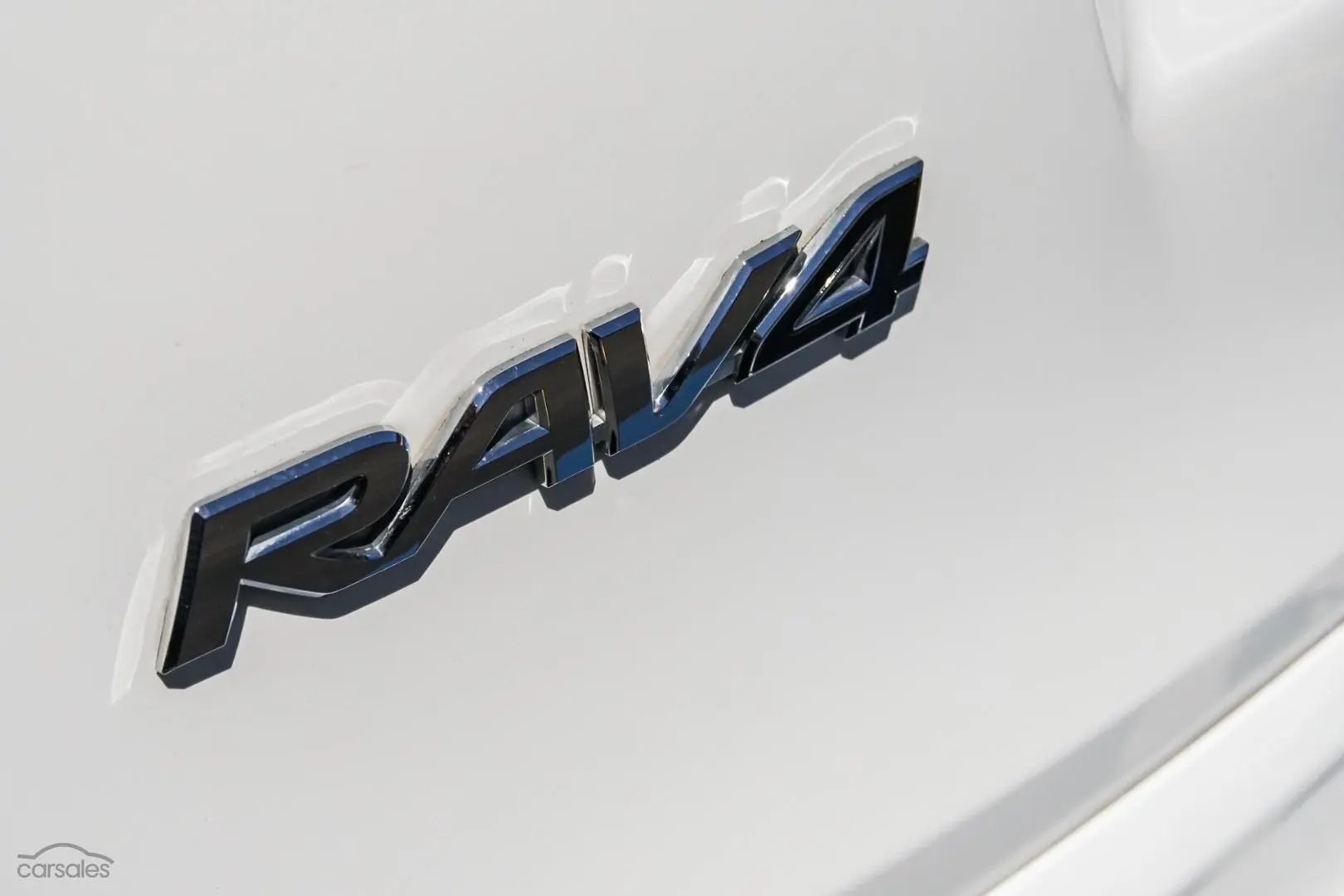 2017 Toyota RAV4 Image 13