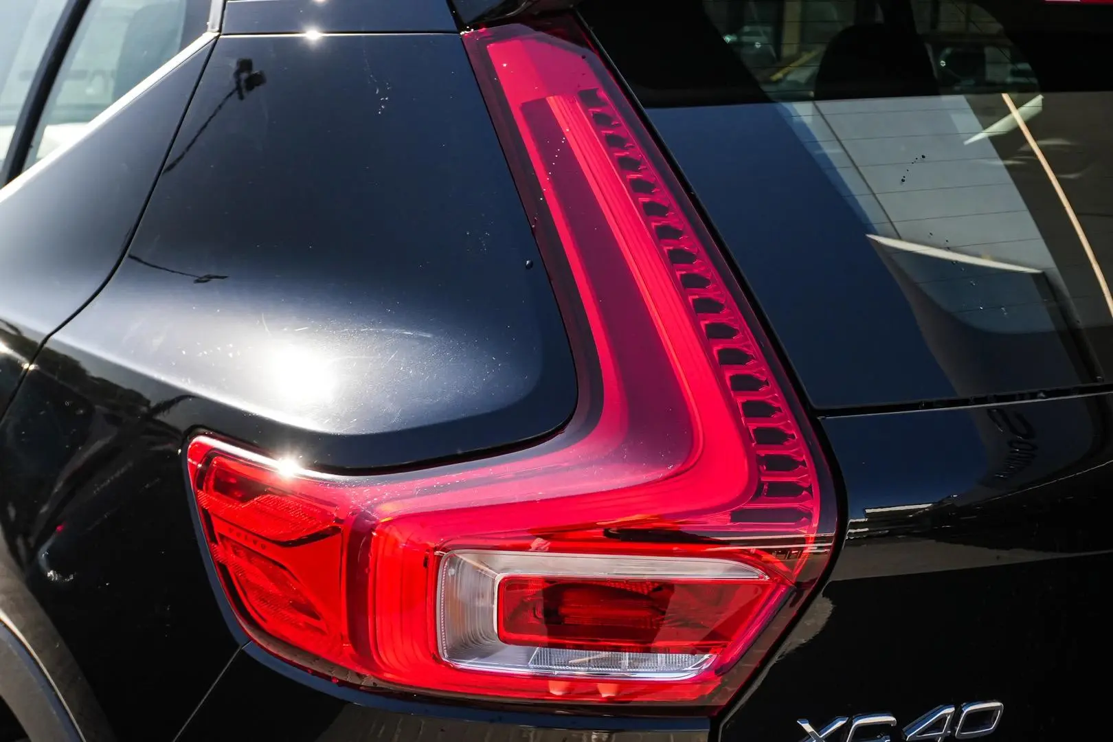 2023 Volvo XC40 Gallery Image 8