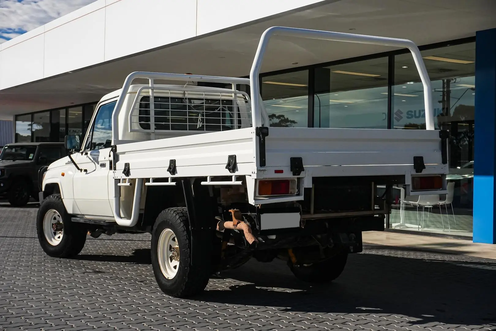 2019 Toyota Landcruiser Gallery Image 3