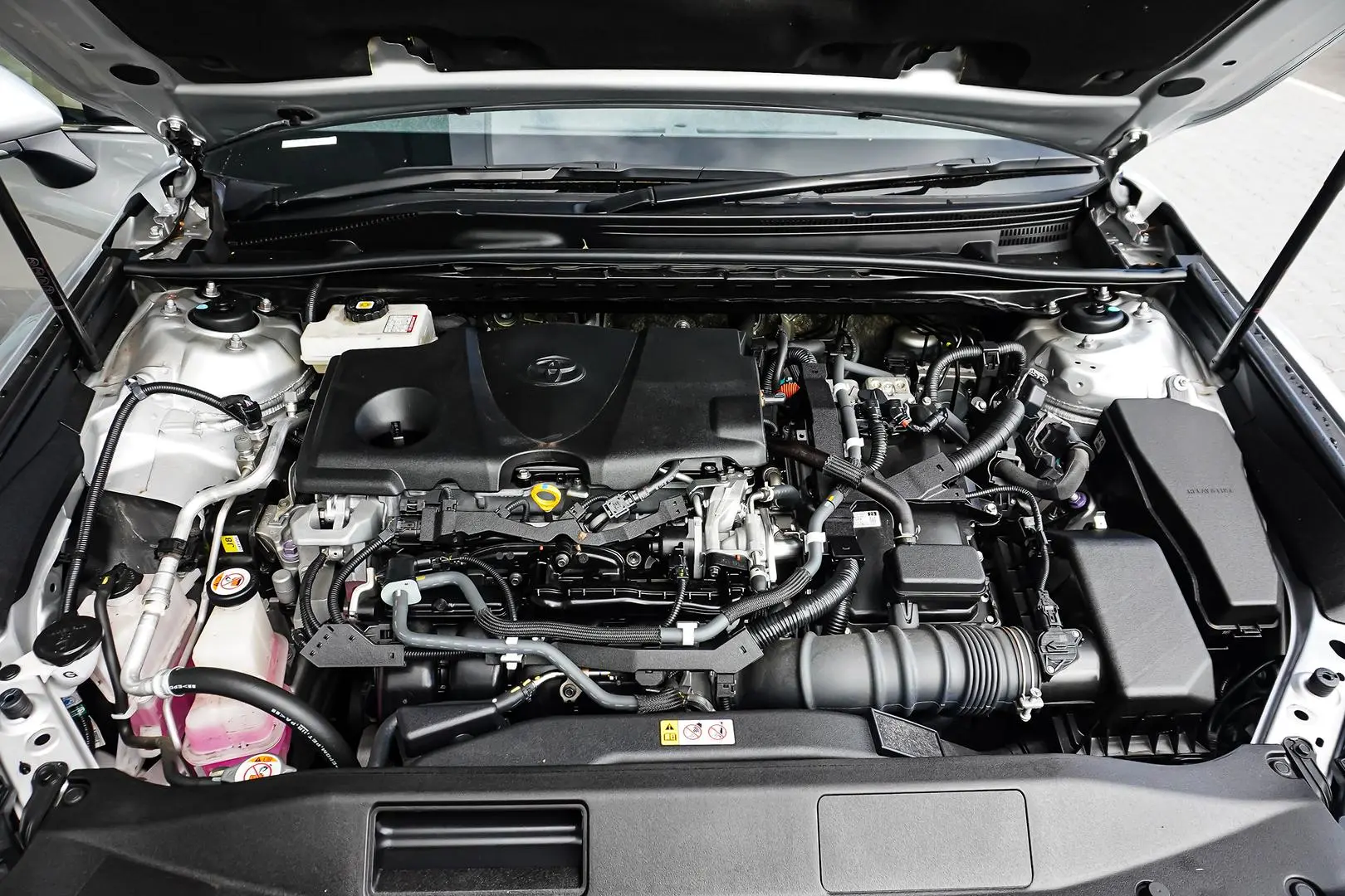 2020 Toyota Camry Gallery Image 25