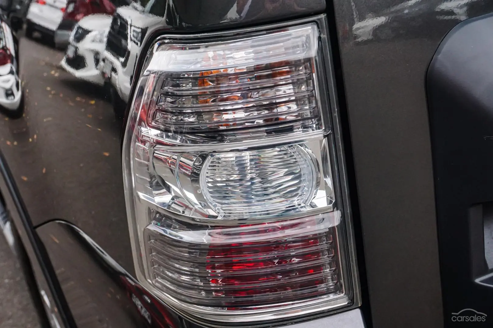 2014 Mitsubishi Pajero Image 14