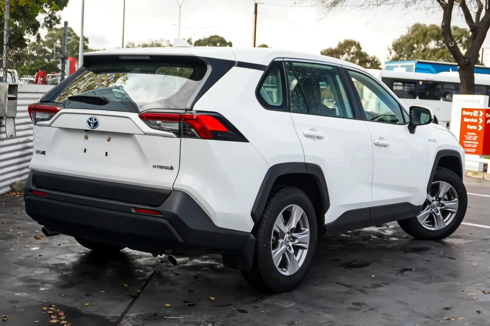 2024 Toyota RAV4 Gallery Image 3