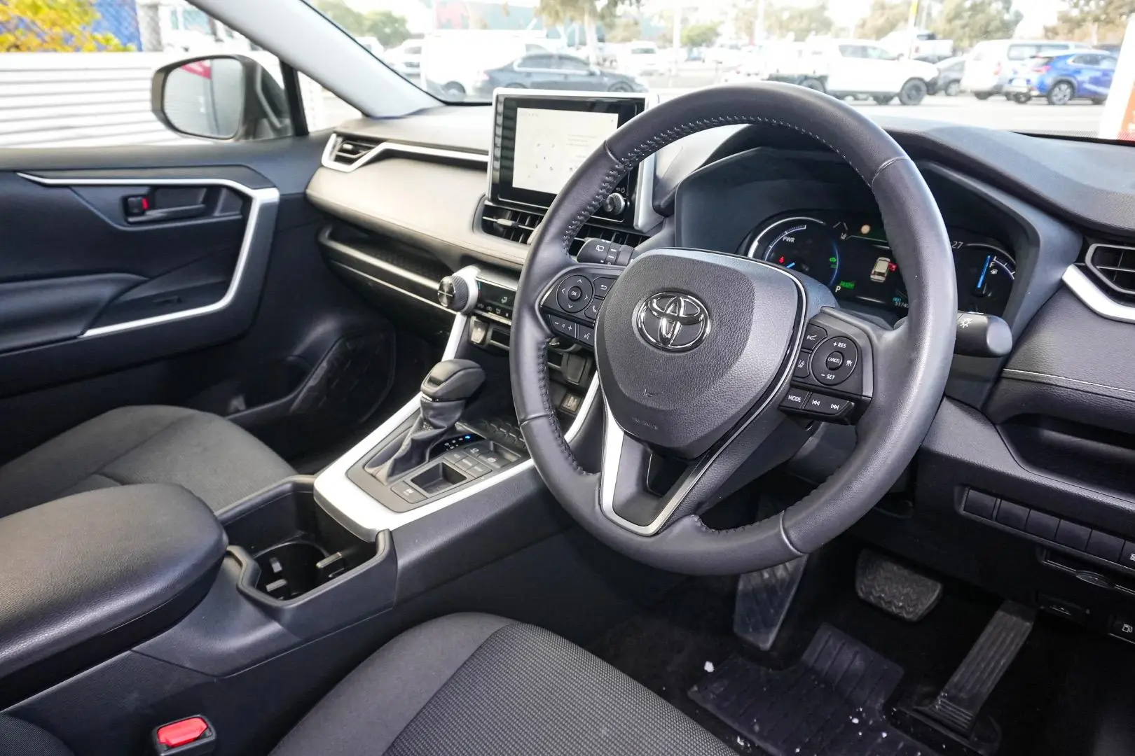 2024 Toyota RAV4 Gallery Image 7