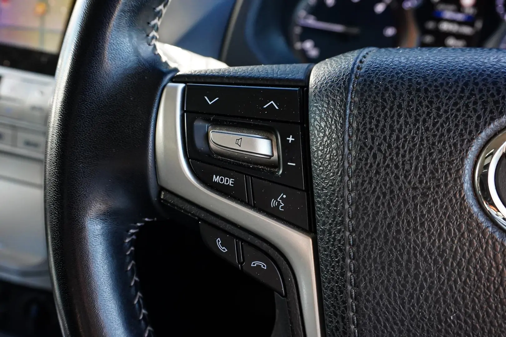 2021 Toyota Landcruiser Prado Gallery Image 17