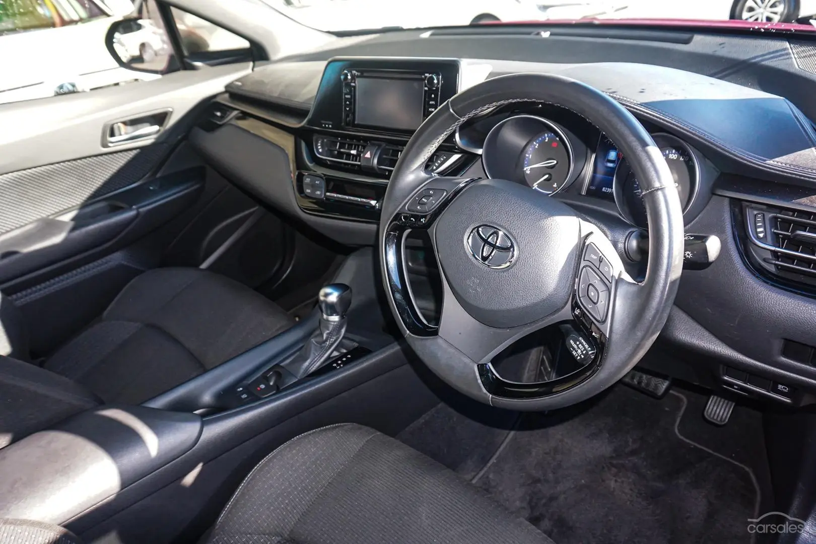 2017 Toyota C-HR Image 7