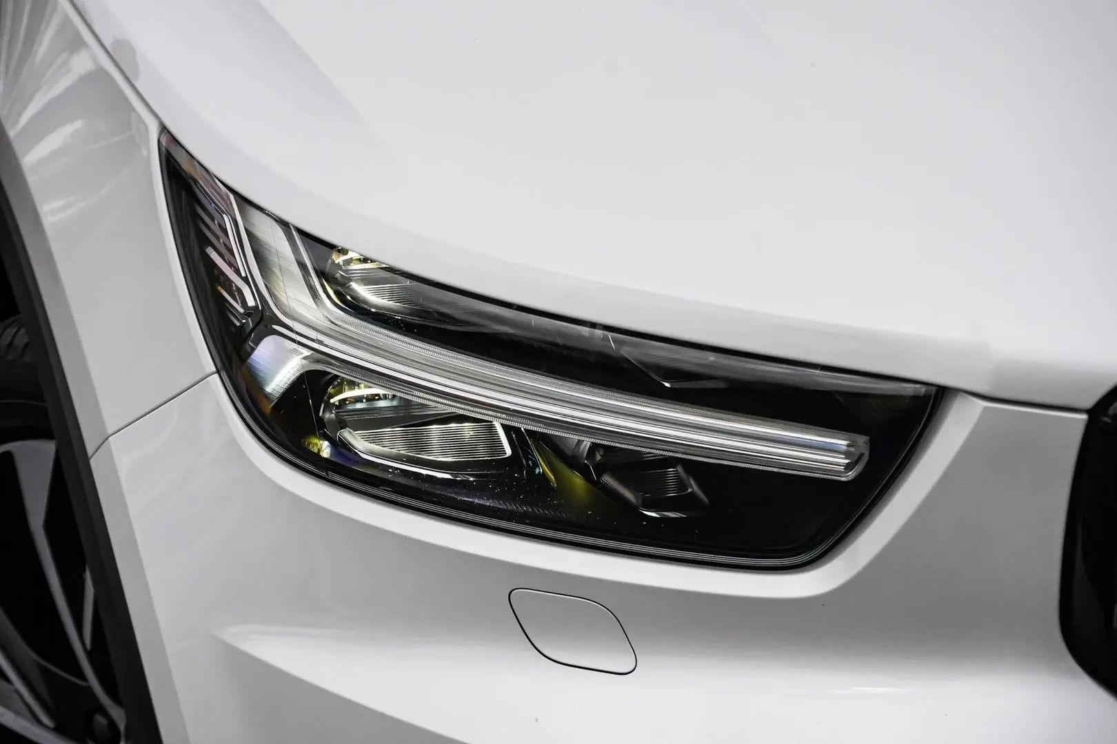 2020 Volvo XC40 Gallery Image 11