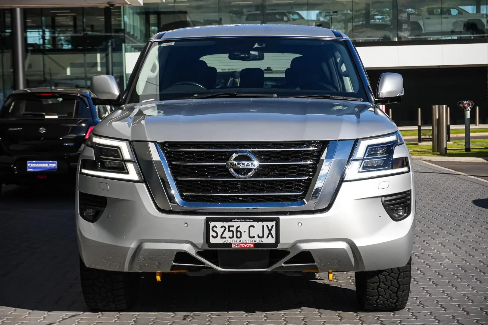 2021 Nissan Patrol Gallery Image 5