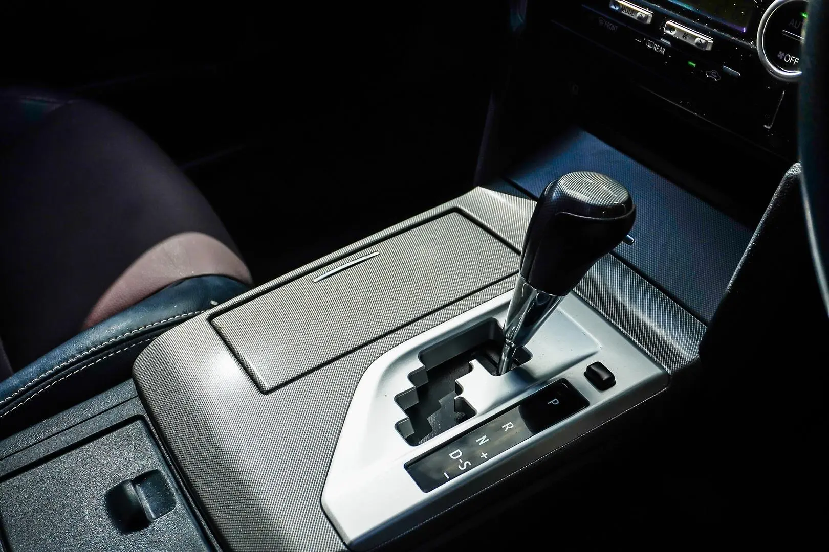 2012 Toyota Aurion Gallery Image 16