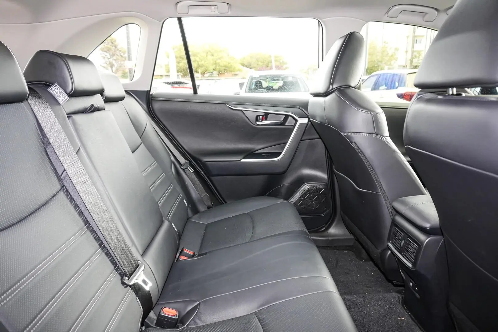 2022 Toyota RAV4 Gallery Image 14