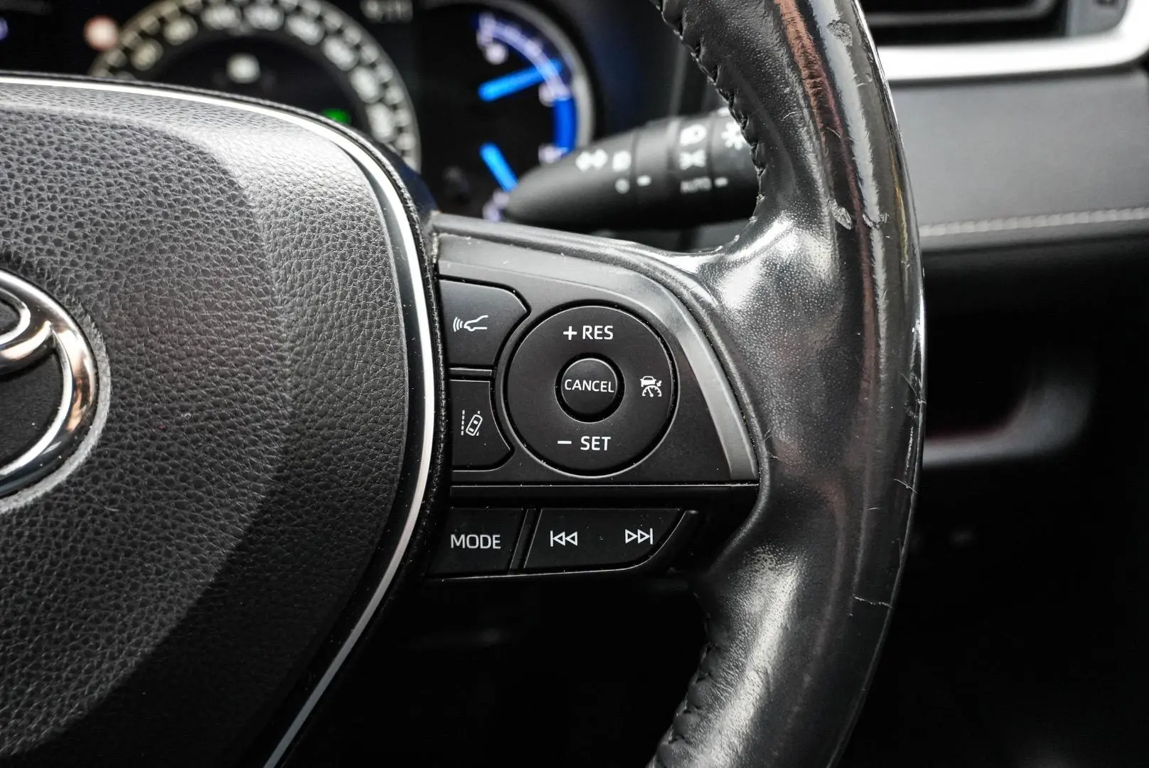 2019 Toyota RAV4 Gallery Image 21