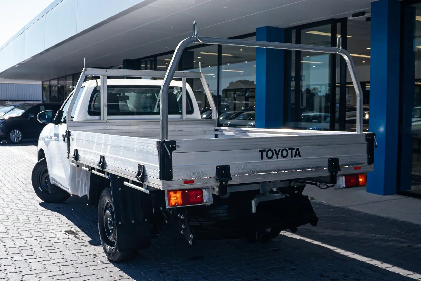 2021 Toyota Hilux Gallery Image 3